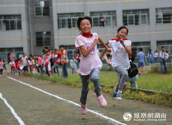 学生艺术拼 手工、跳绳、绘画成运动会竞技项目(图1)