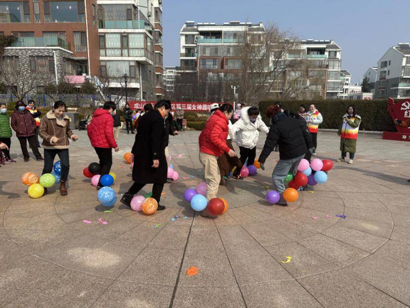 激发女性活力推广群众体育——荣成市开展三八妇女节全民健身活动(图1)