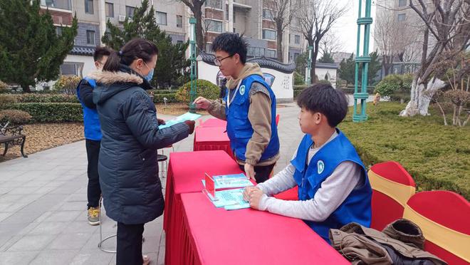 j9九游会上高街道学苑社区开展形式多样的学雷锋青春志愿服务活动(图2)