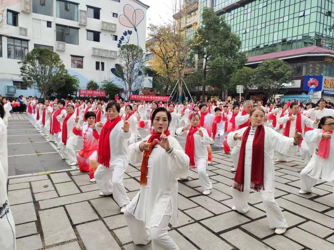 j9九游会阳光街道十字街社区：弘扬传统文化 共享全民健身(图1)